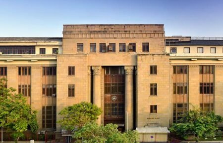 Reserve Bank of India and Indian equity market activity during fiscal policy discussions