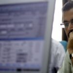 Alt Text: Institutional investor activity and stock market trading dashboard in India.